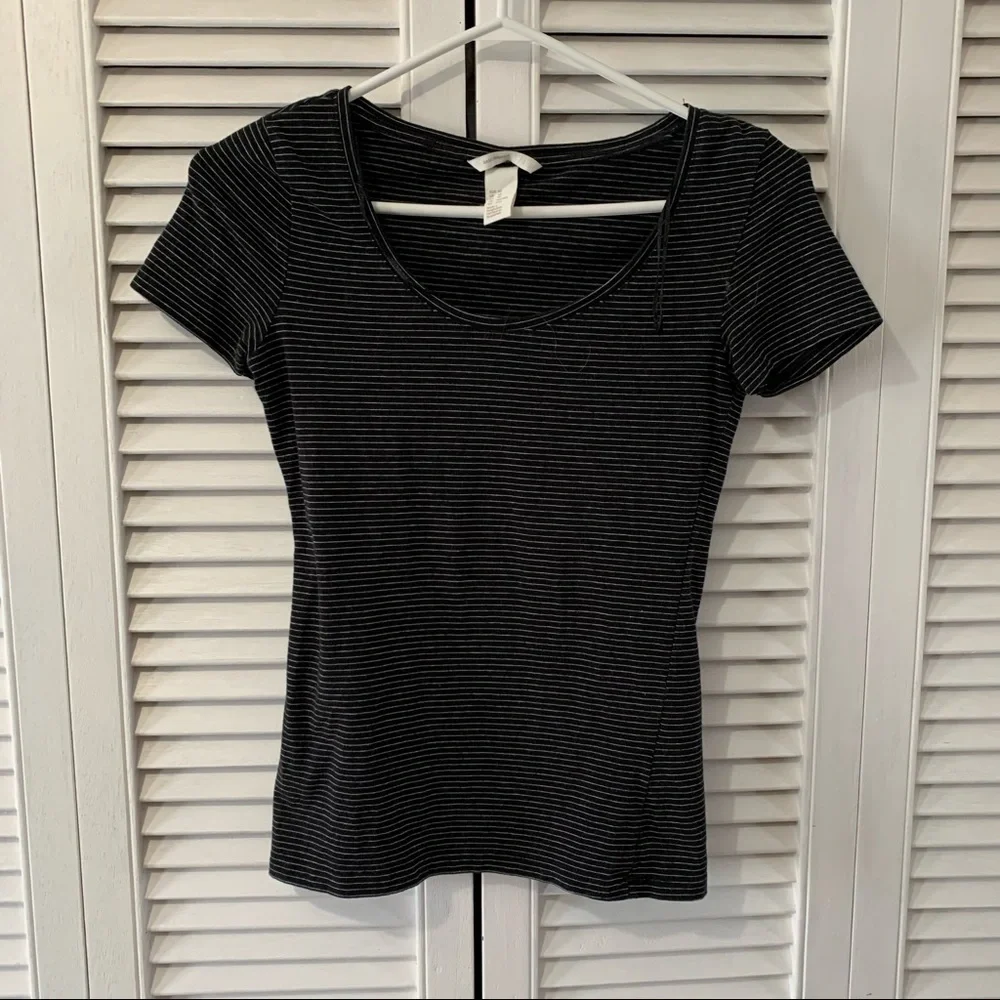 Basic H&M Ladies Top - Picture 1 of 3